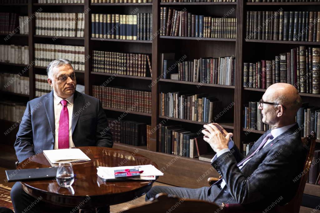 Orbán Viktor fogadta a Deutsche Telekom vezérigazgatóját