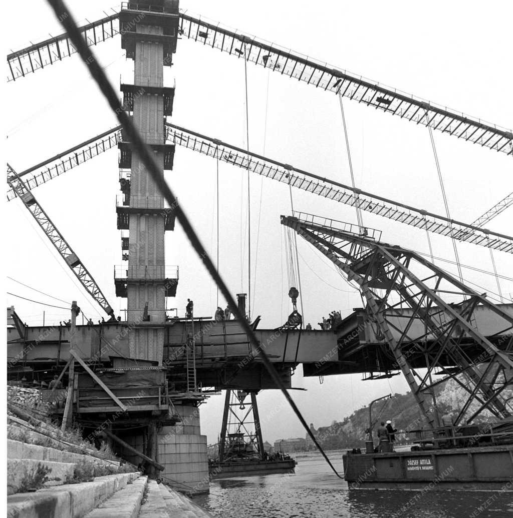 Hídépítés - Épül az új Erzsébet híd 