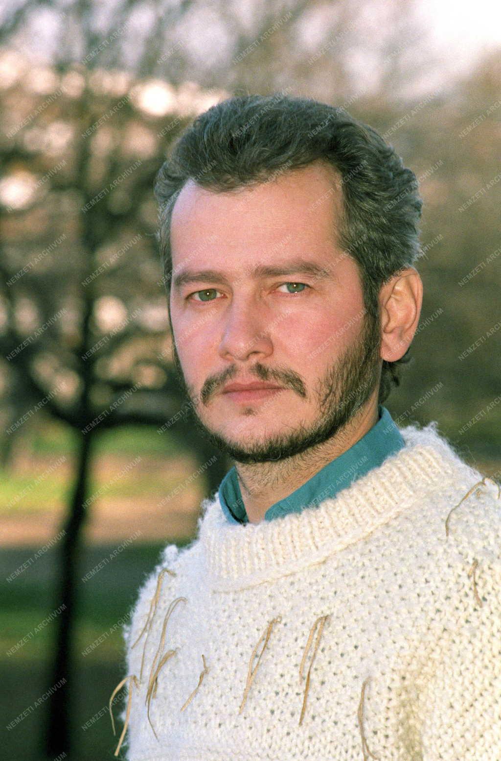 Kultúra - Színház - Safranek Károly