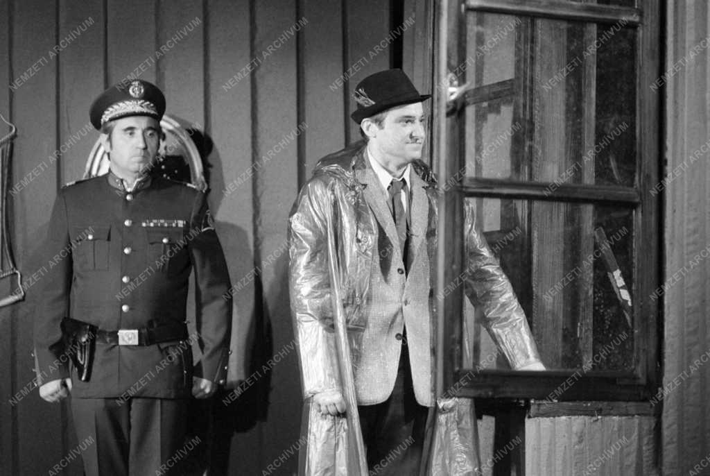 Kultúra - Színház - Mrozek: Rendőrség