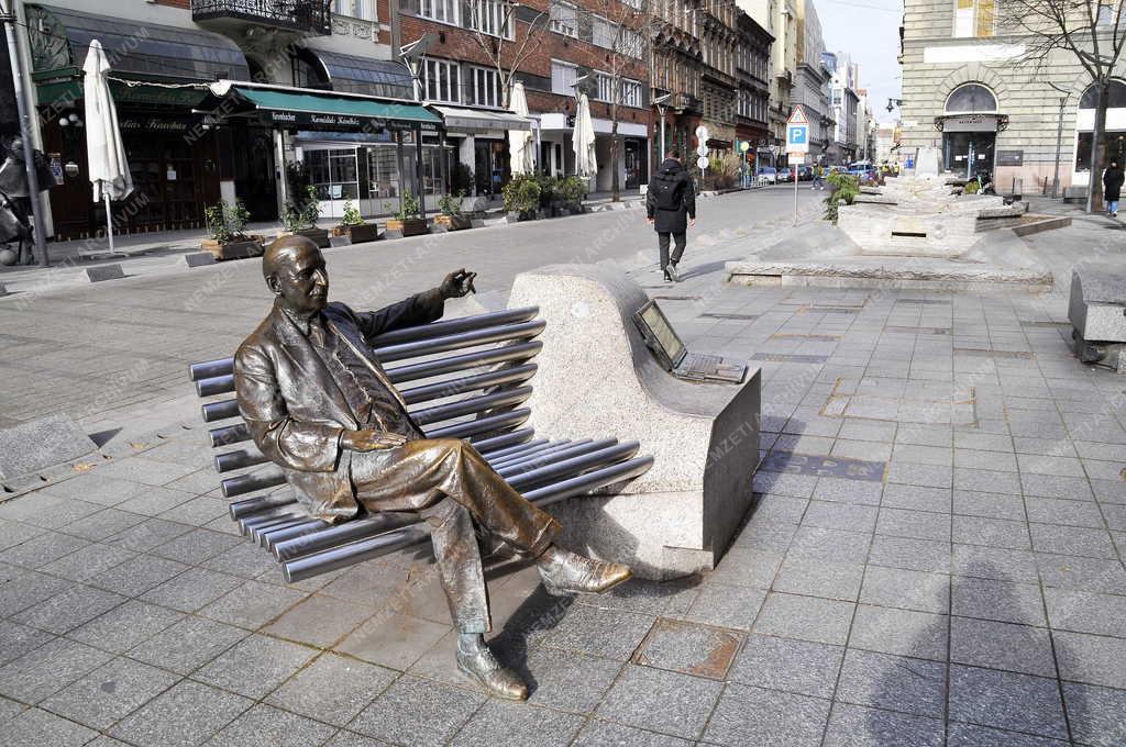 Kultúra - Budapest - Kálmán Imre zeneszerző szobra