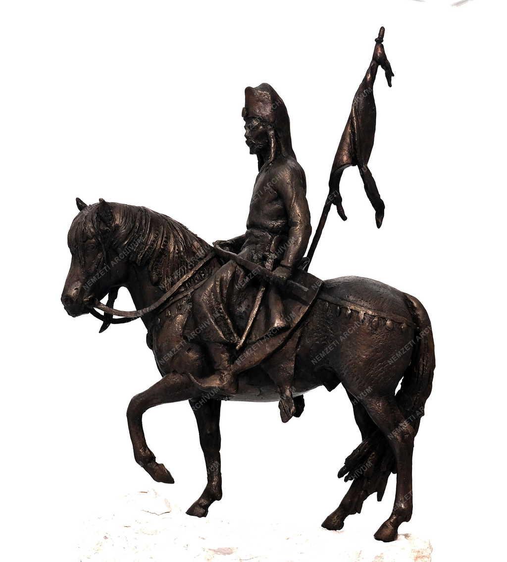 Kultúra - Szobor gondolatok az állatokról című kiállítás Verőcén