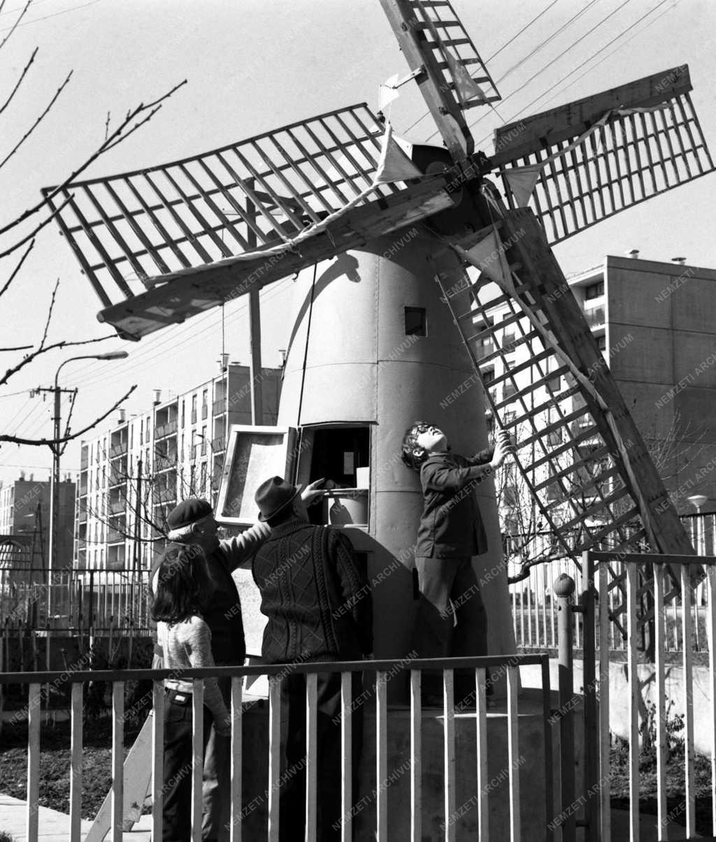 Működőképes szélmalom modell