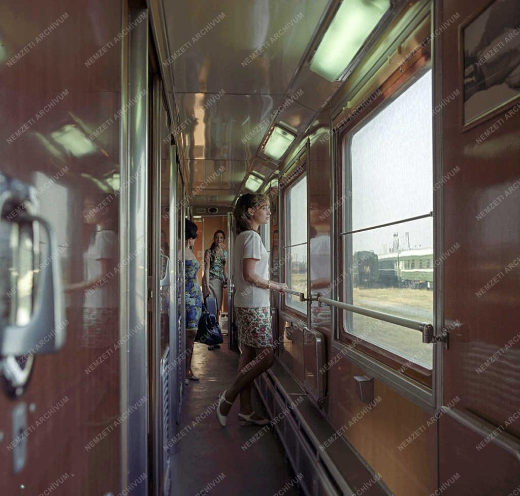 Közelekedés - Szovjet vasúti hálókocsi