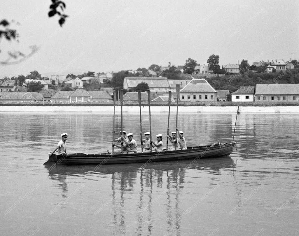 Szervezet - Váci Úttörő Dunai Flottilla 