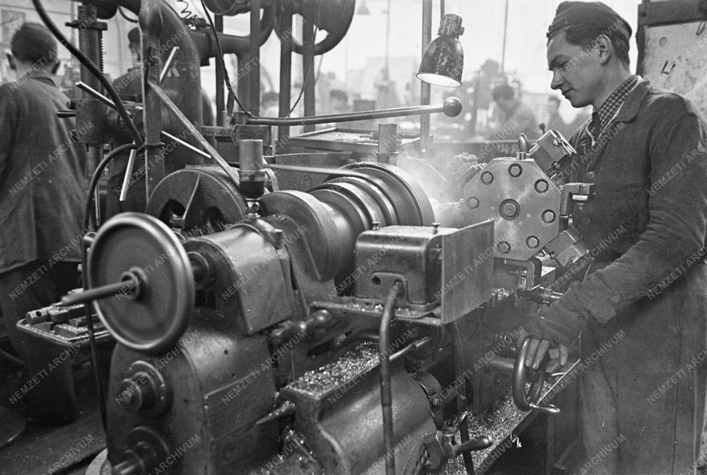 Ipar - Csonka Gépgyár