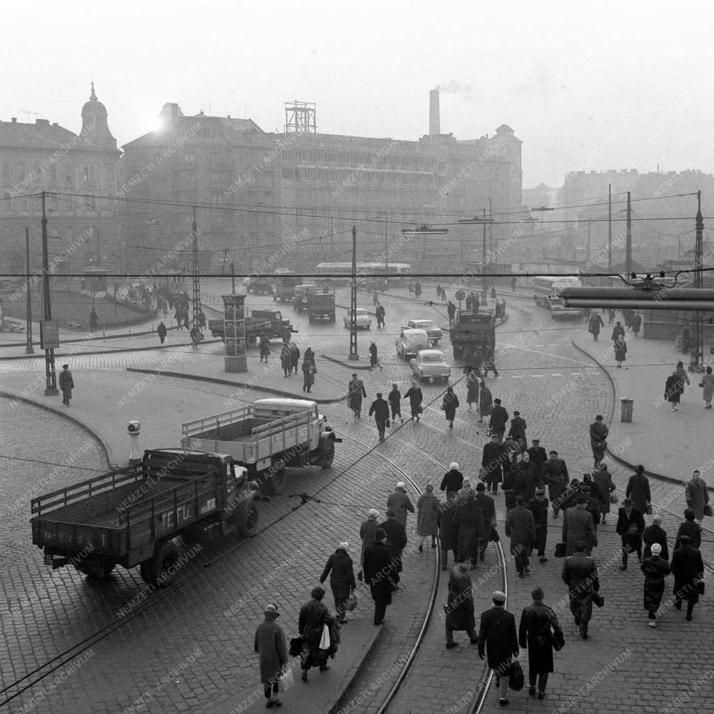 A szerző válogatása - A Boráros tér