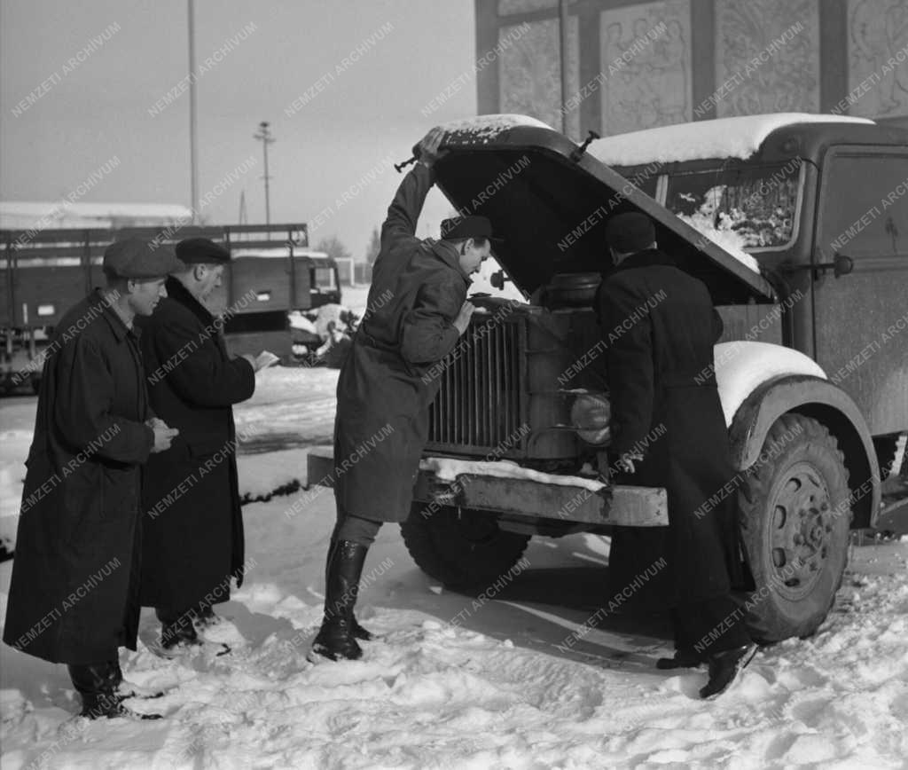 Közlekedésrendészet - Lopott és elhagyott autók átvétele