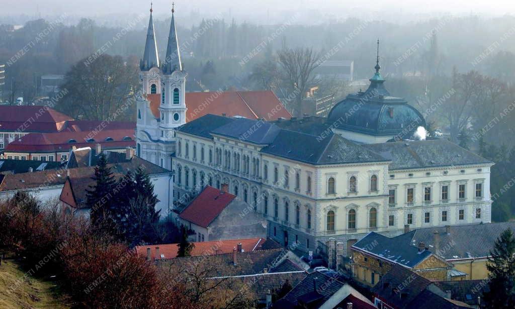 Városkép - Esztergom - A prímási palota 