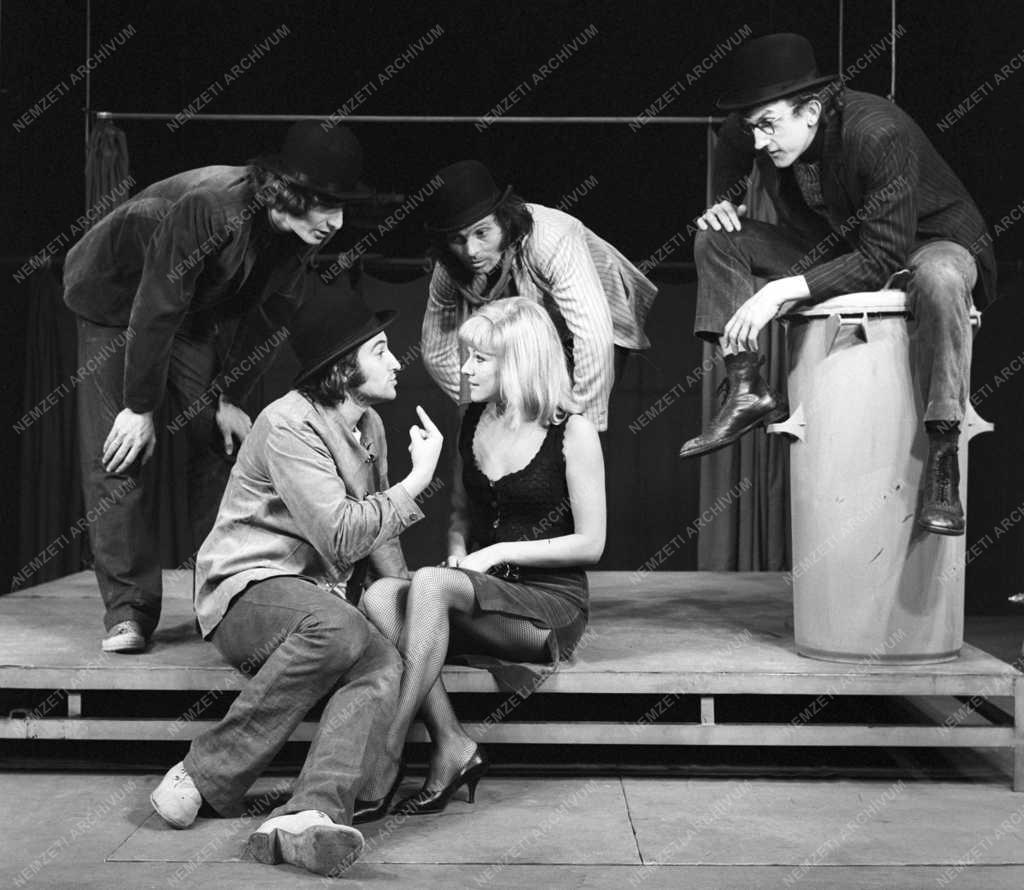 Kultúra - Színház - George Ciprian: Gácsérfej