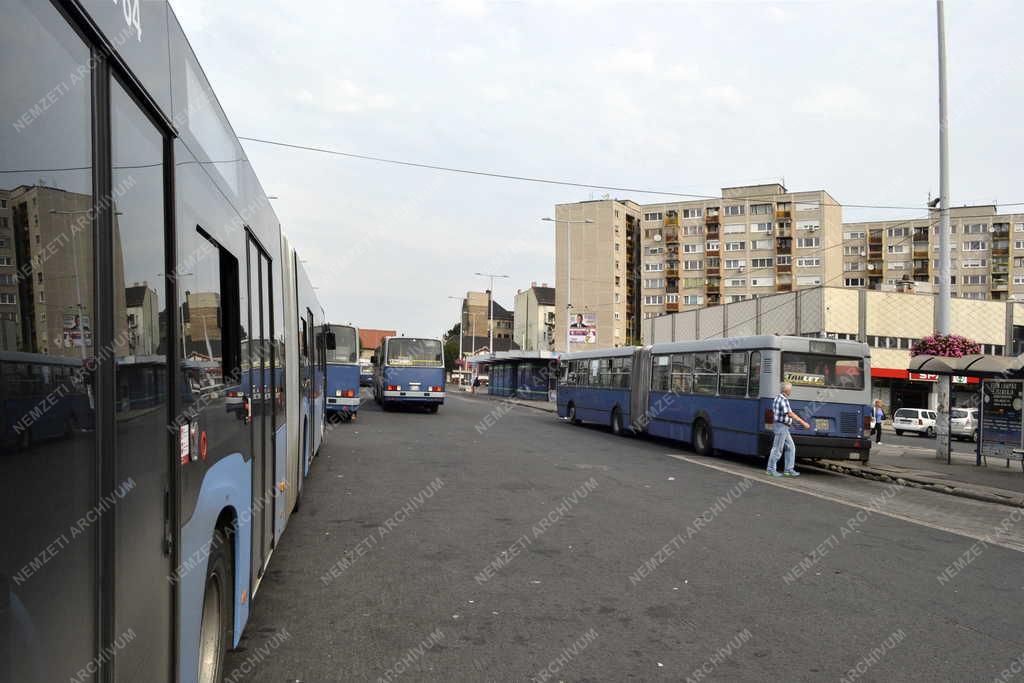  Közlekedés - Kőbánya - Autóbusz-végállomás a Liget téren