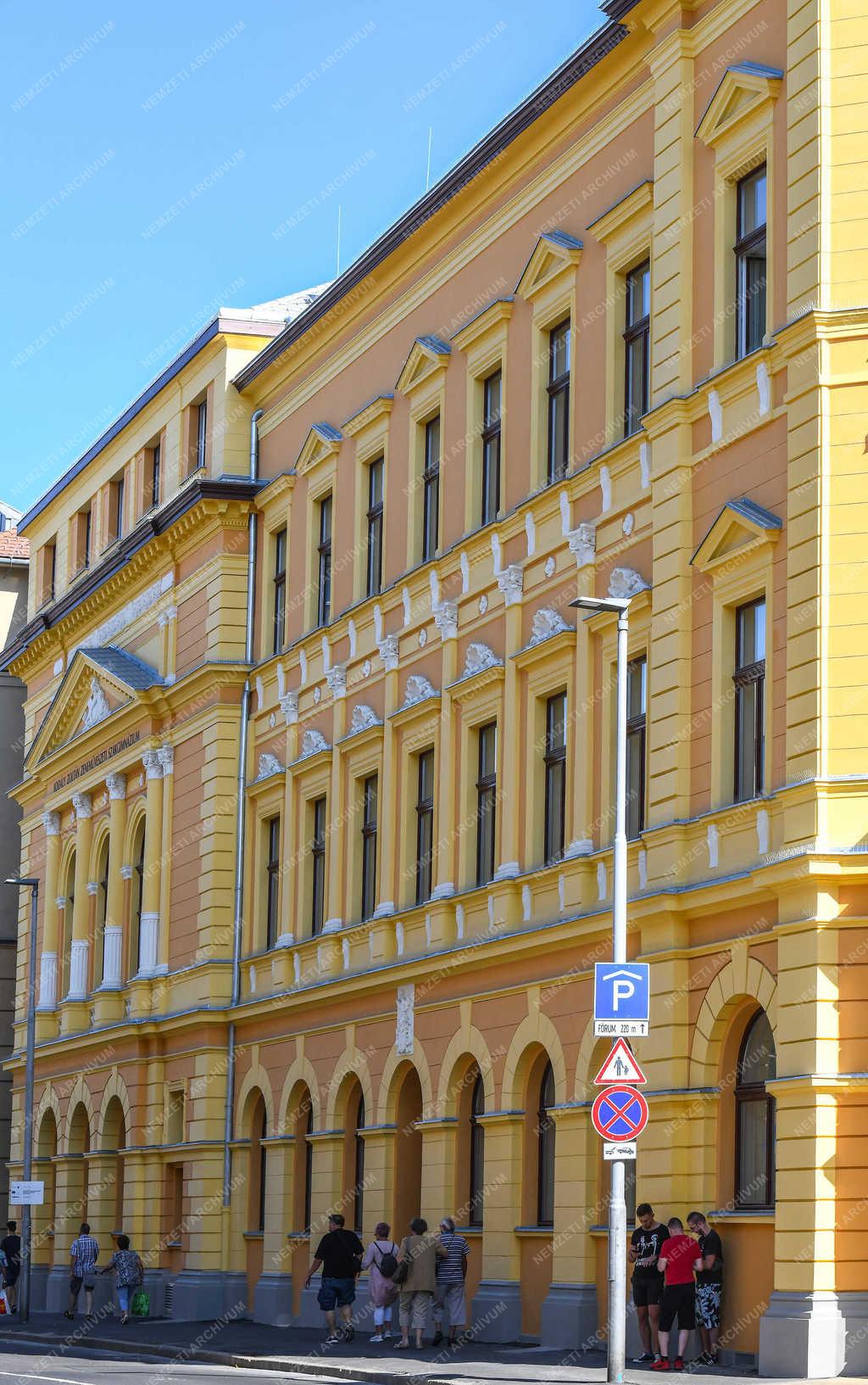 Műemlék épület - Debrecen - Debreceni Zenede