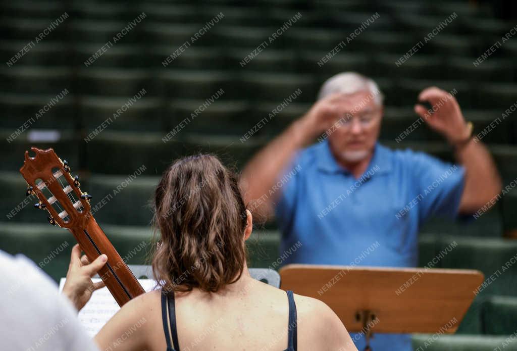 Művészeti oktatás - Debrecen - Klasszikus Gitárosok Találkozója