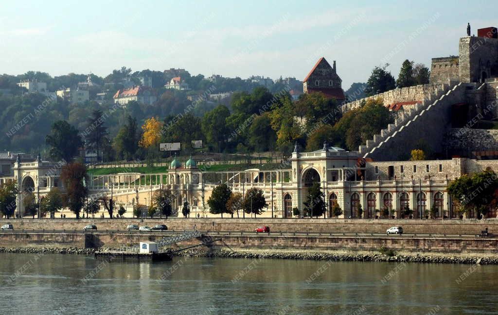 Városkép - Budapest - A felújított Várkert Bazár 