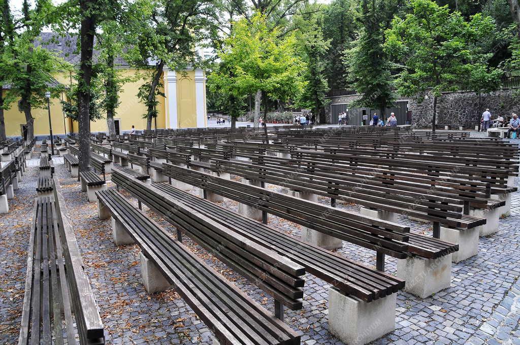 Vallás -  Mátraverebély-Szentkút Nemzeti Kegyhely