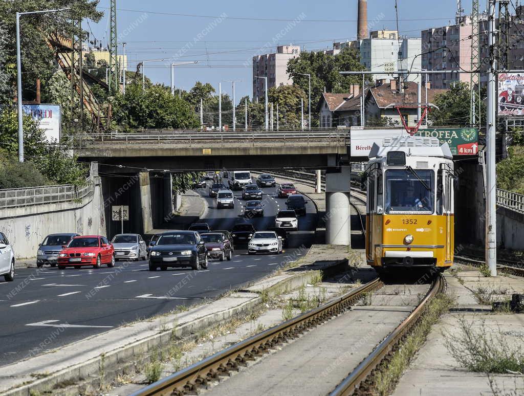 Közlekedés - Budapest - Hungária körúti közúti aluljáró