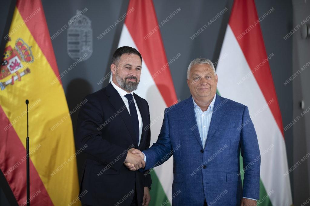 Orbán Viktor a spanyol Vox párt elnökével tárgyalt