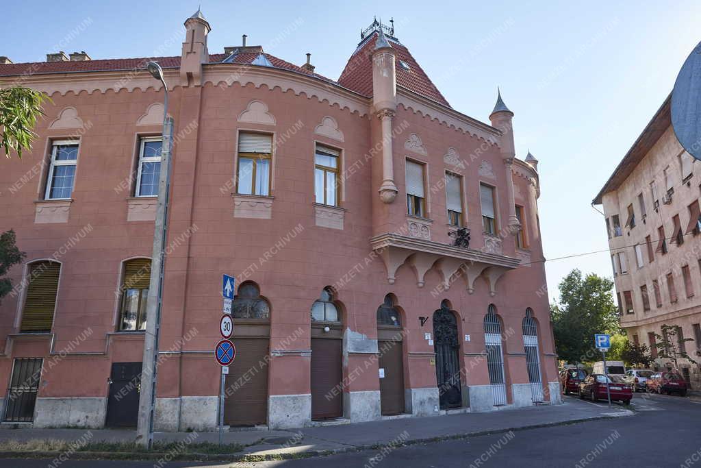 Városkép - Budapest - A főváros mértani közepe a kőbányai Martinovics téren