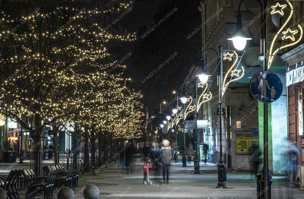 Ünnep - Karácsonyi díszkivilágítás Kőbányán