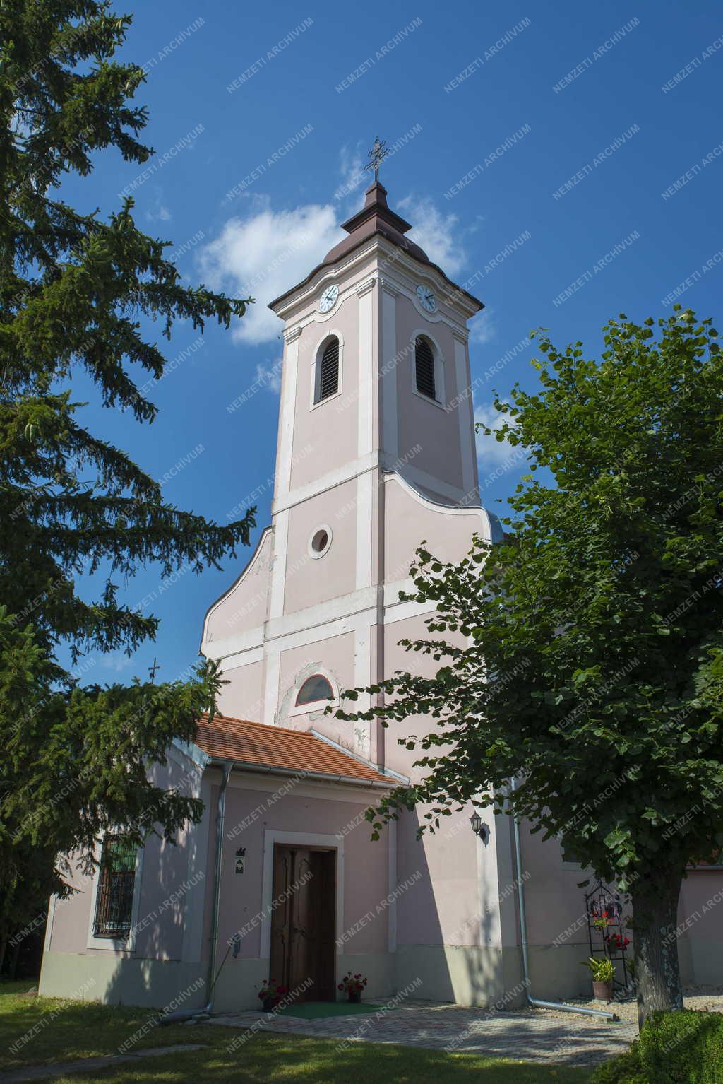 Egyház - Csapod - Antiochiai Szent Margit vértanú-templom