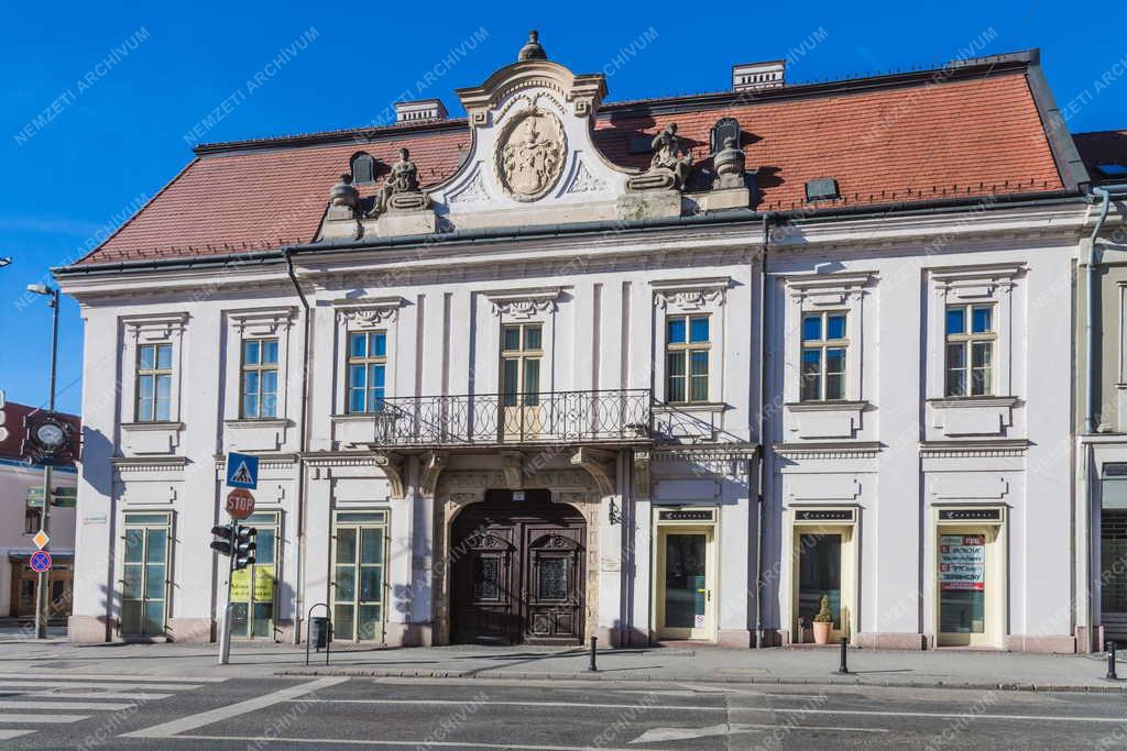 Városkép - Veszprém -  Szabadság tér