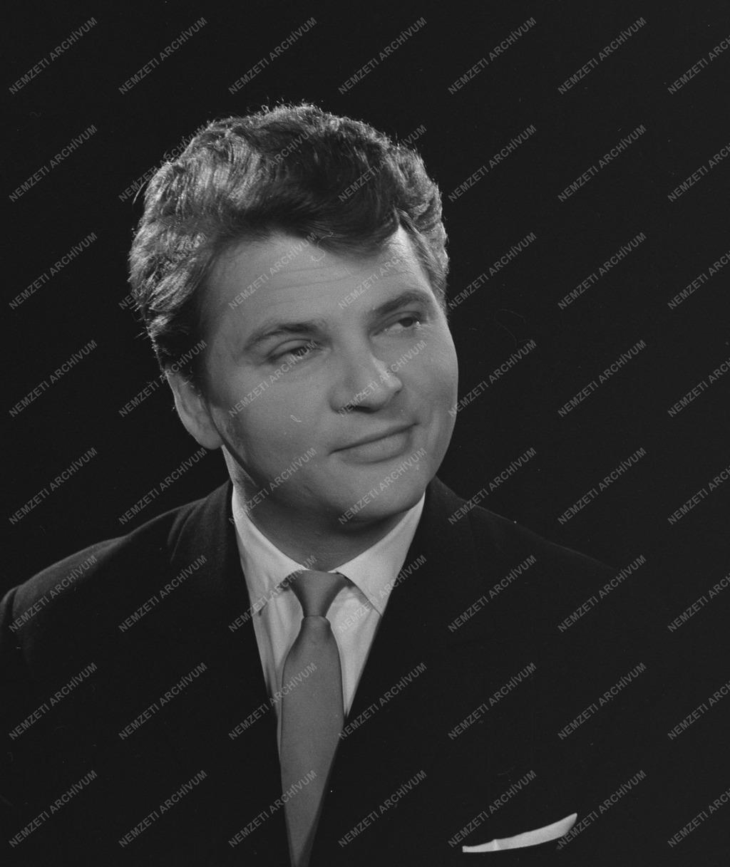 Kultúra - Személy - Szabó Gyula színész