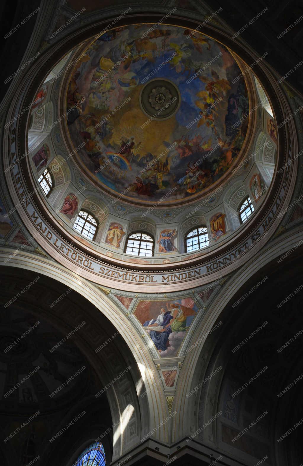 Egyházi épület - Eger - Bazilika