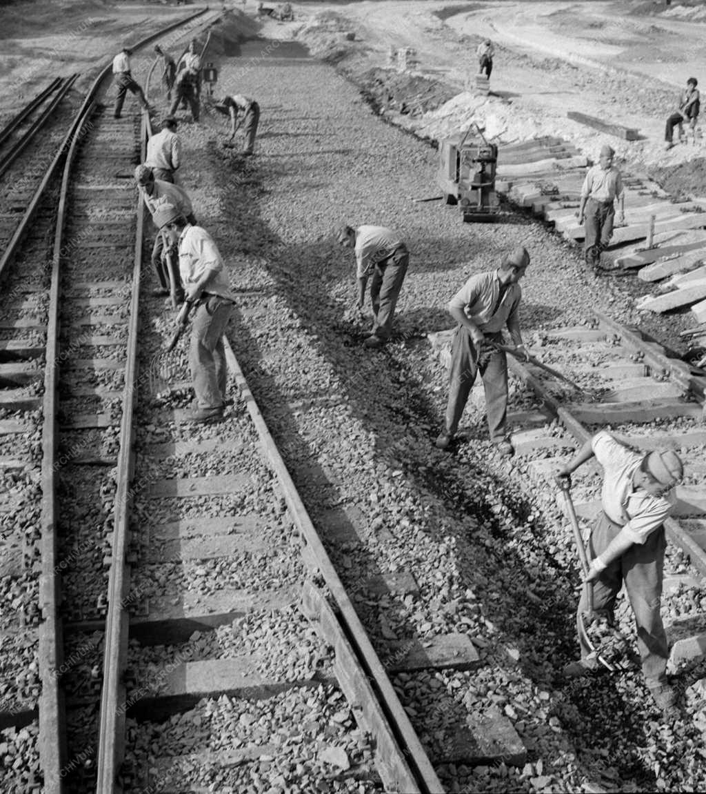 Közlekedés - Vasútépítés - A Magyar Honvédség műszaki alakulata