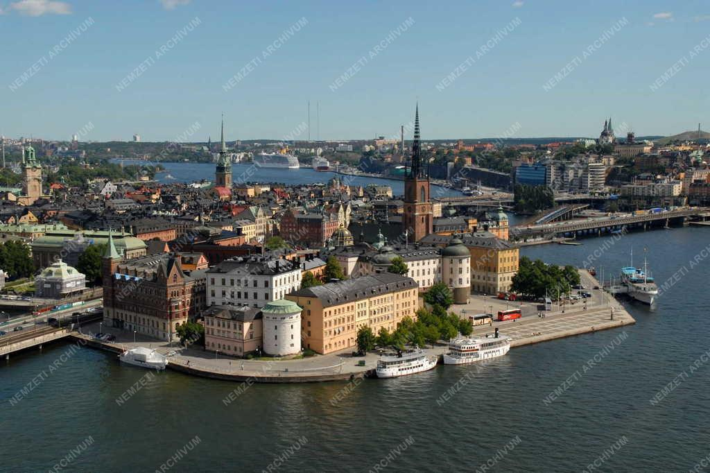 Svédország-Stockholm-A Riddarholmen látképe a városháza tornyából