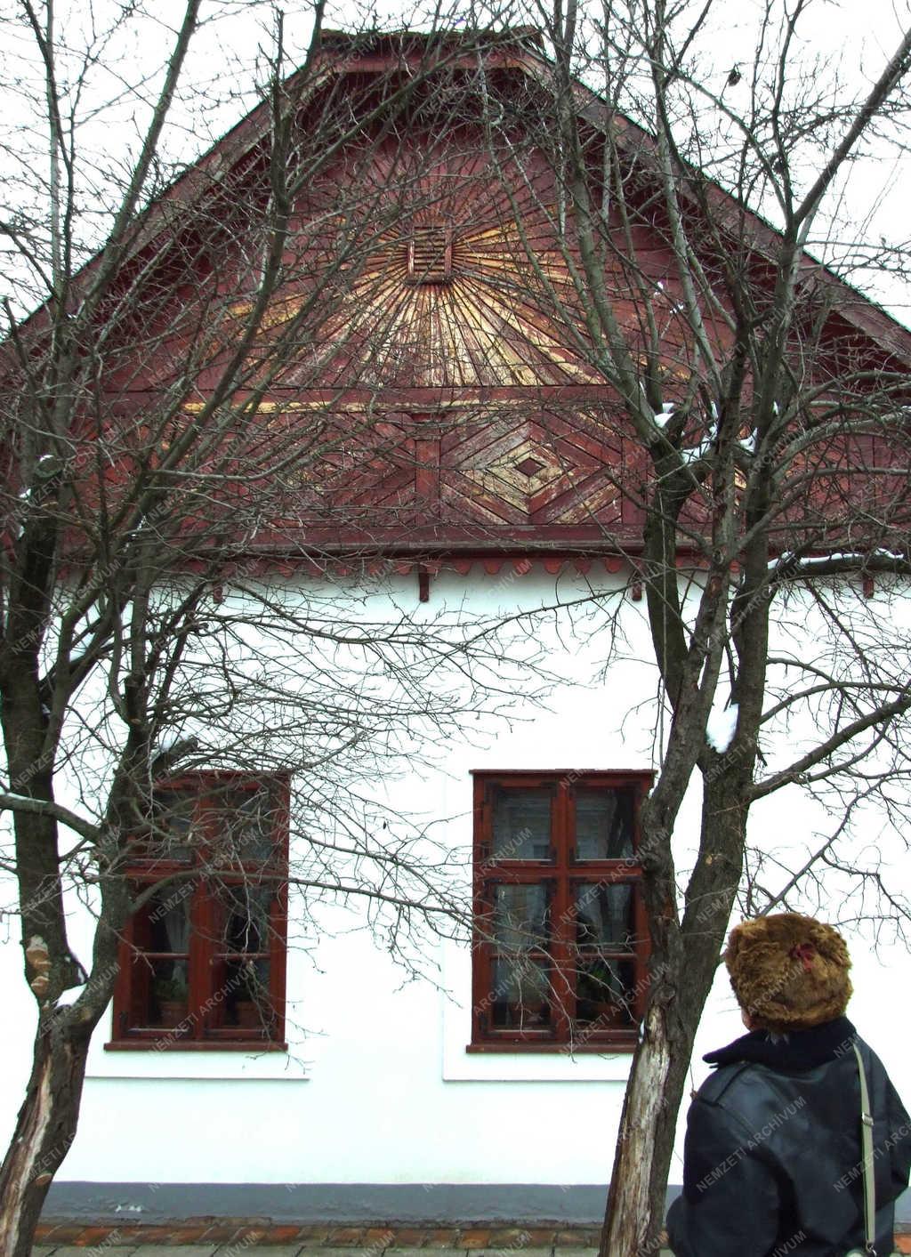 Építészet - Szeged - Napsugaras ház alsóvárosban