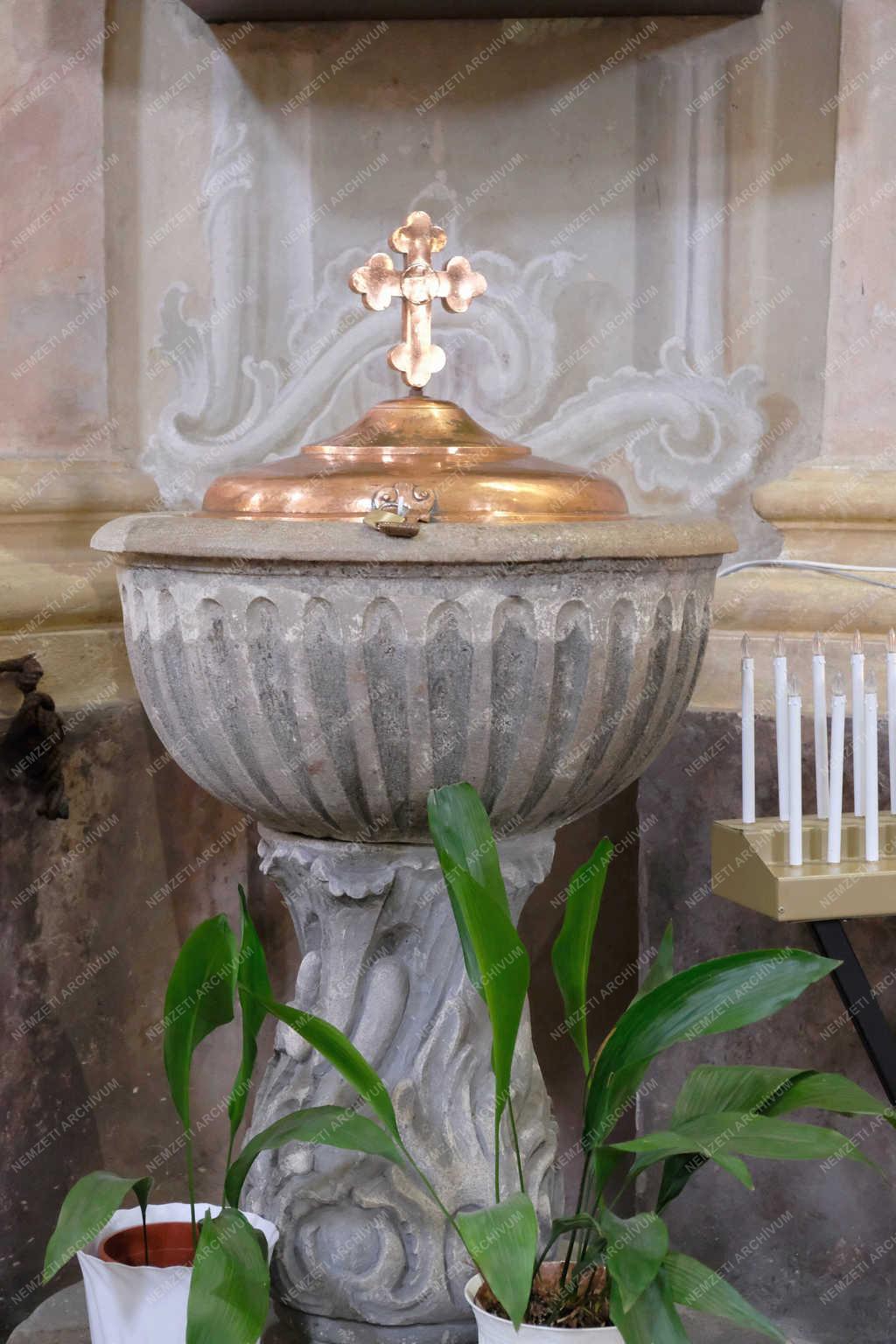 Egyházi épület - Sümeg - Urunk Mennybemenetele Plébánia Templom