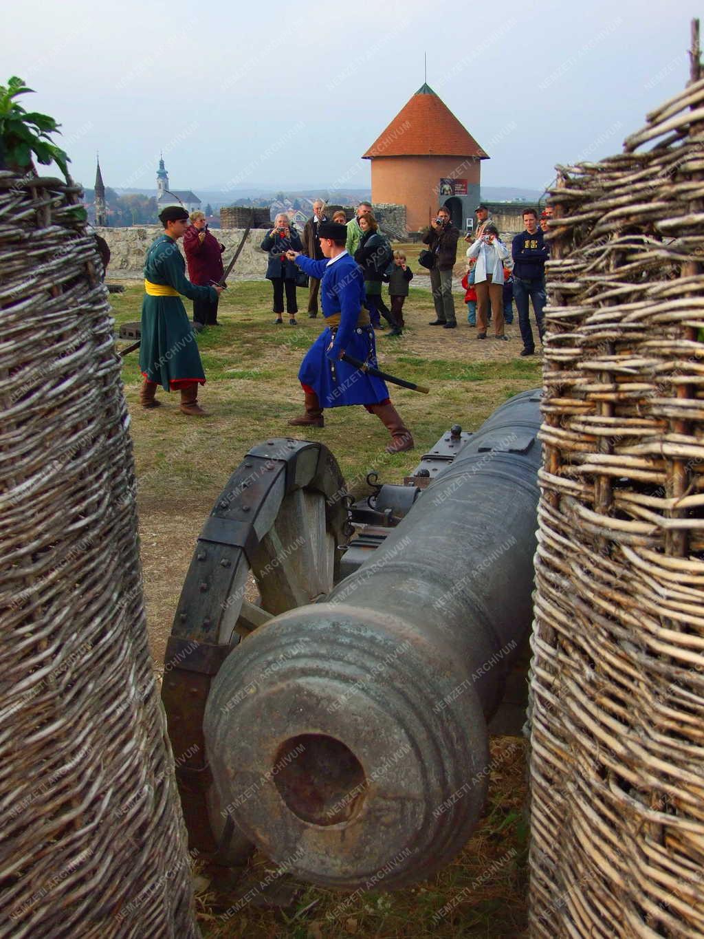 Hagyományőrzés - Harcművészeti bemutató az egri várban