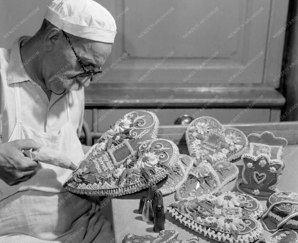 Foglalkozás - Mézeskalács-készítő