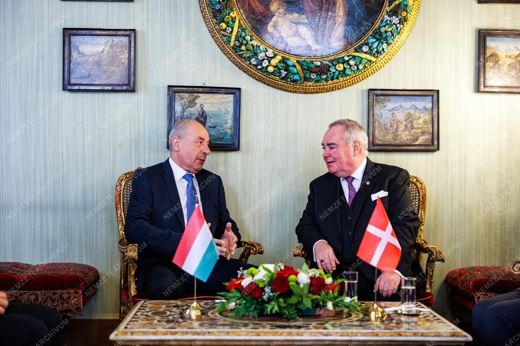 Sulyok Tamás Fra John Dunlappal, a Szuverén Máltai Lovagrend nagymesterével találkozott