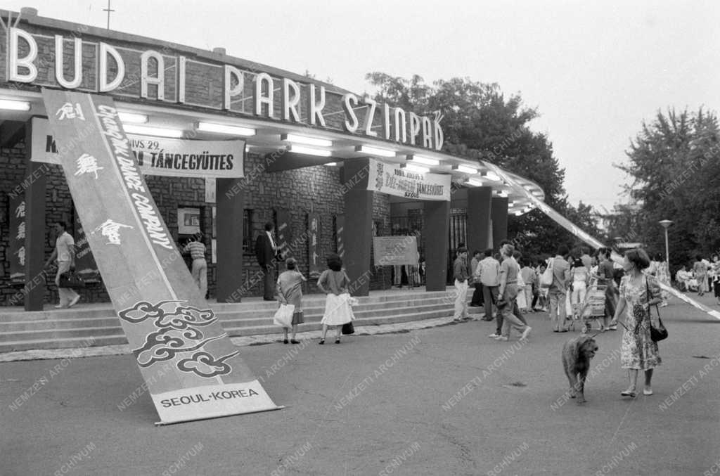 Kulturális kapcsolat - Dél-koreai táncegyüttes a Budai Parkszínpadon