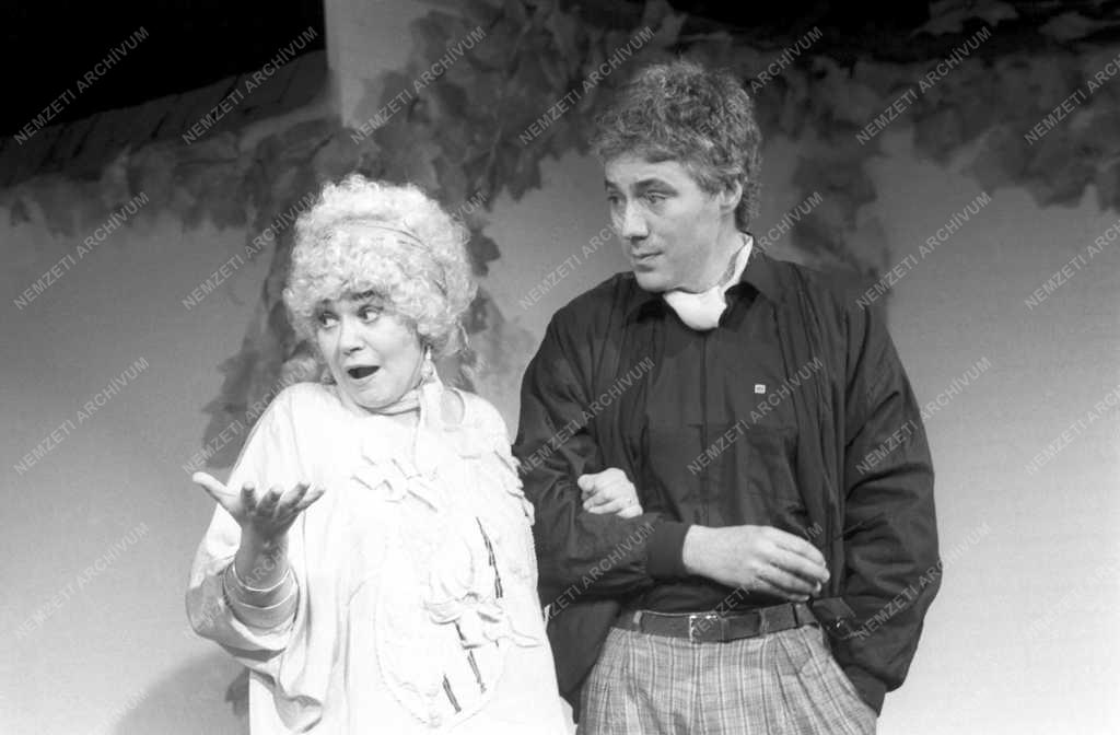 Színház - Thália Stúdió - Armand Salacrou: Túltisztességes hölgy