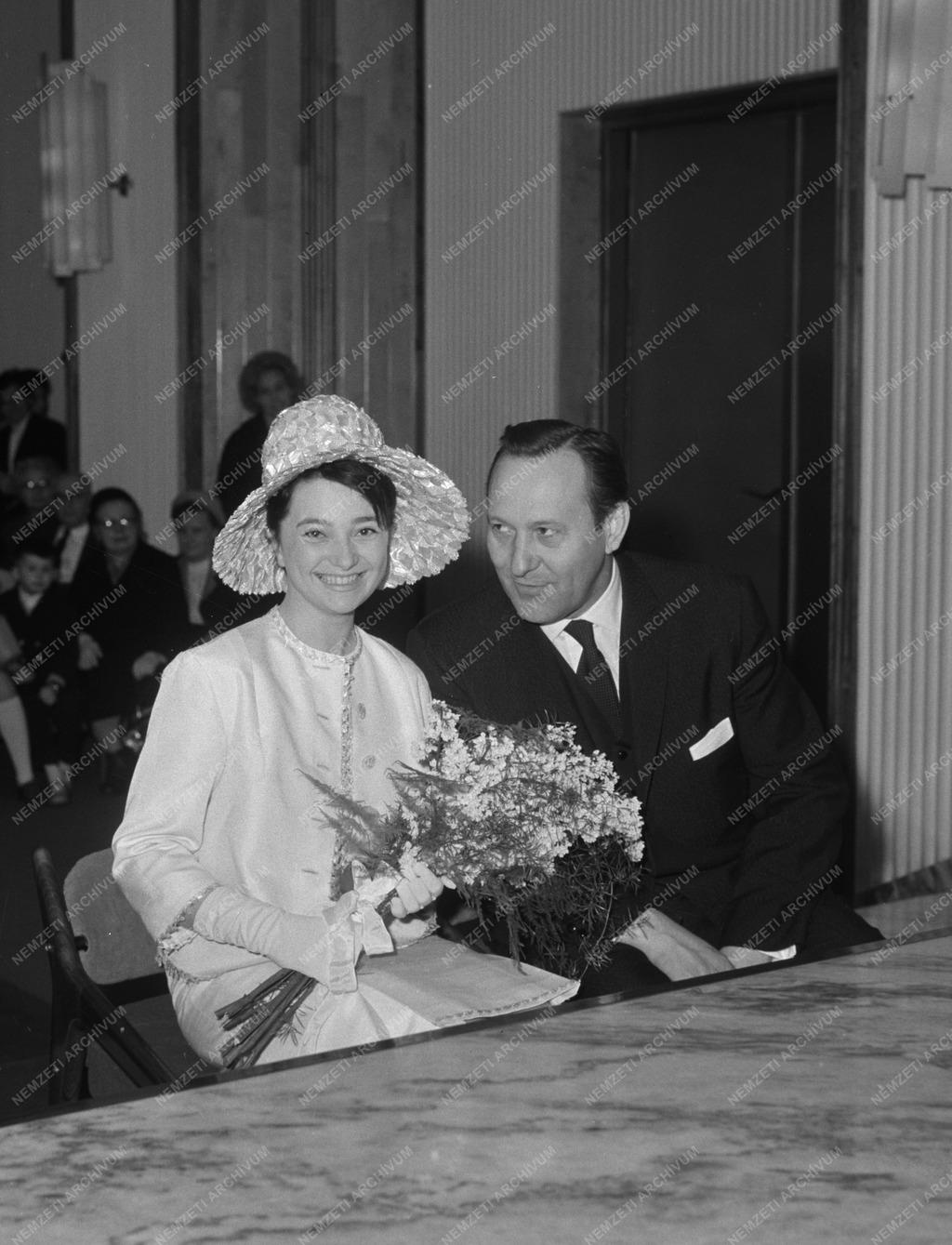 Esküvő - Életkép - Bessenyei Ferenc színész házasságkötése