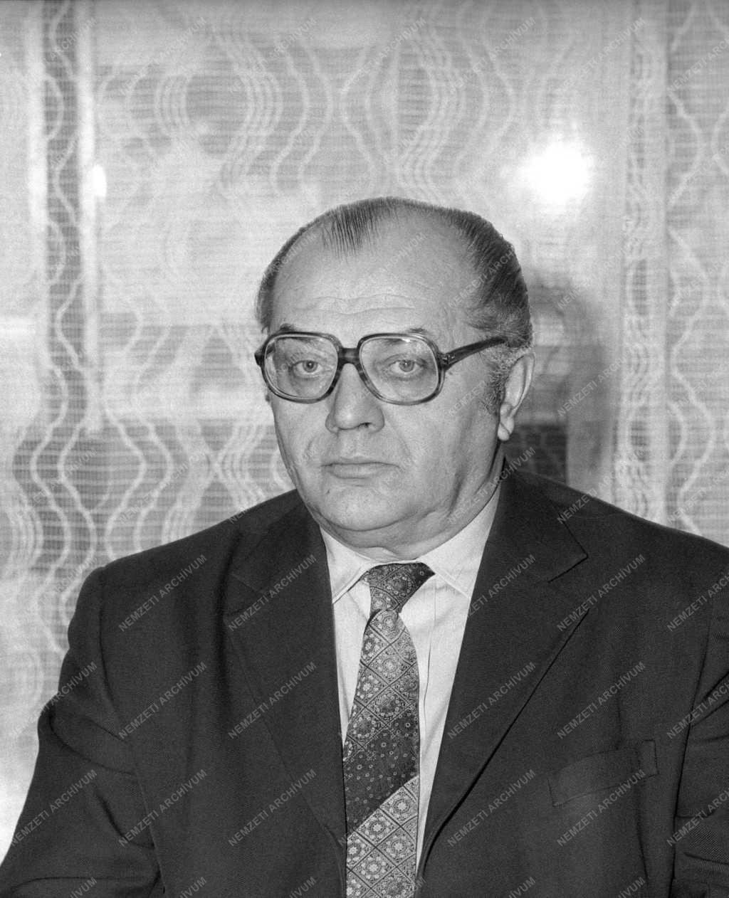 Belpolitika - Parlamenti képviselők