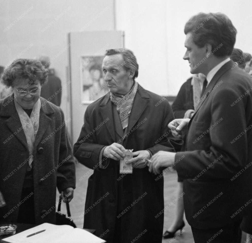 Kultúra - Kiállítás - Szűcs János festőművész kiállítása
