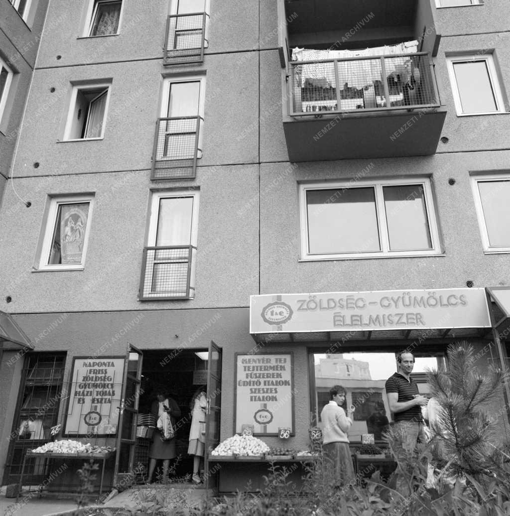 Életkép - Élet a Gazdagréti lakótelepen