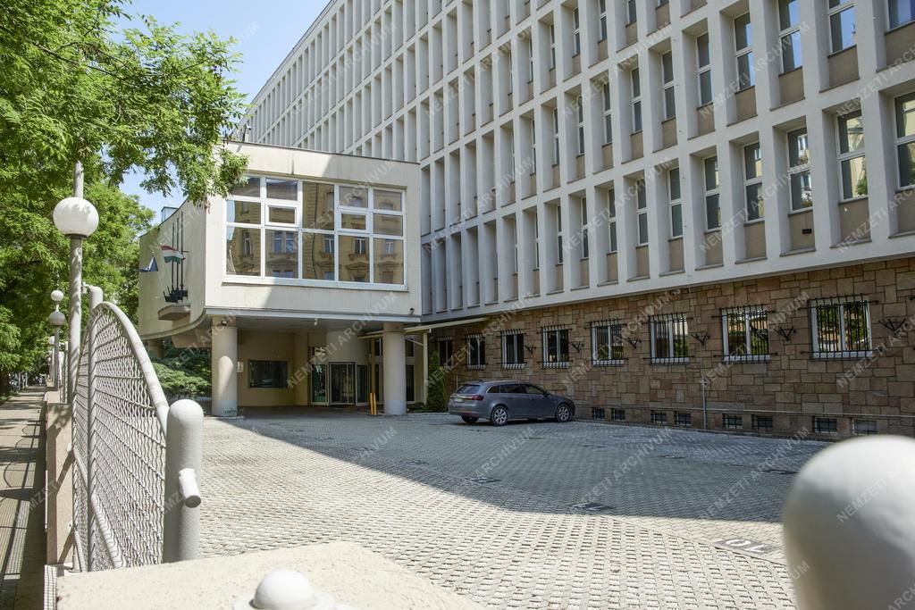 Közigazgatás - Budapest - Alapvető Jogok Biztosának Hivatala