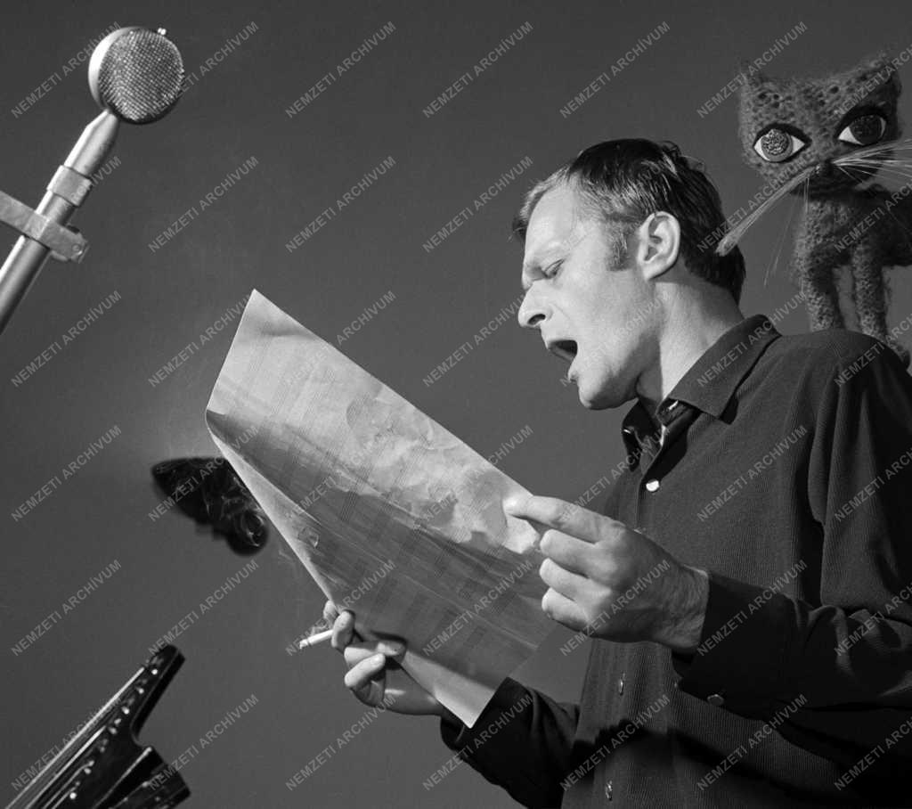 Kultúra - Darvas Iván hangfelvételt készít