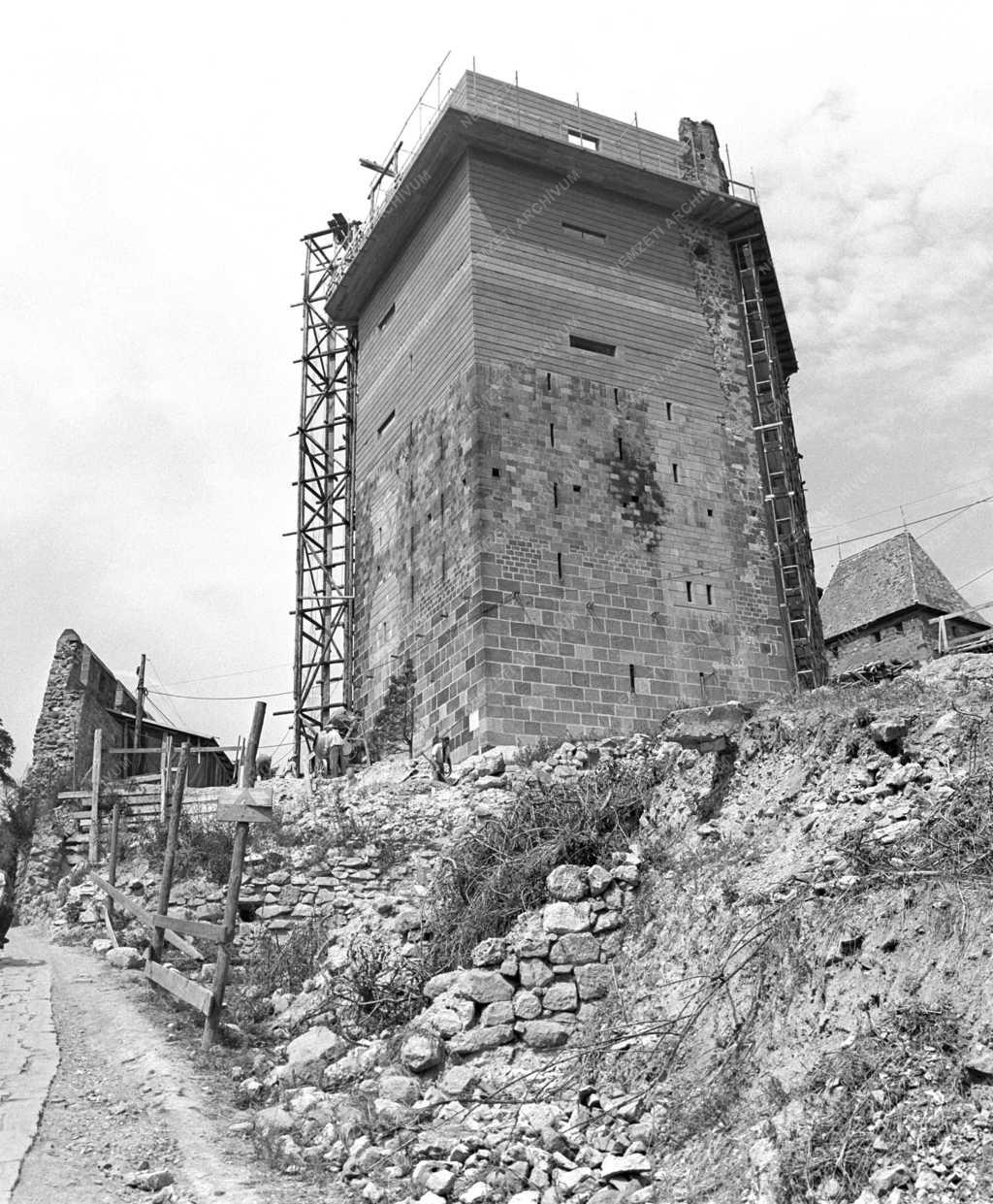 Műemlék - Helyreállítják a Salamon-toronyot