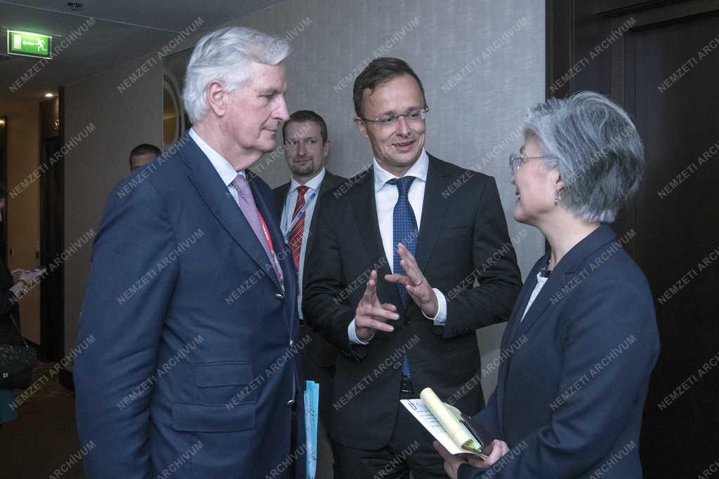 Szijjártó Péter Pozsonyban