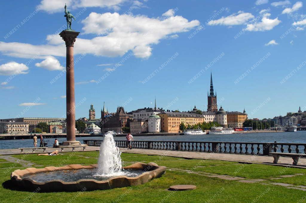 Svédország - Stockholm - Riddarholmen látképe a városháza elől