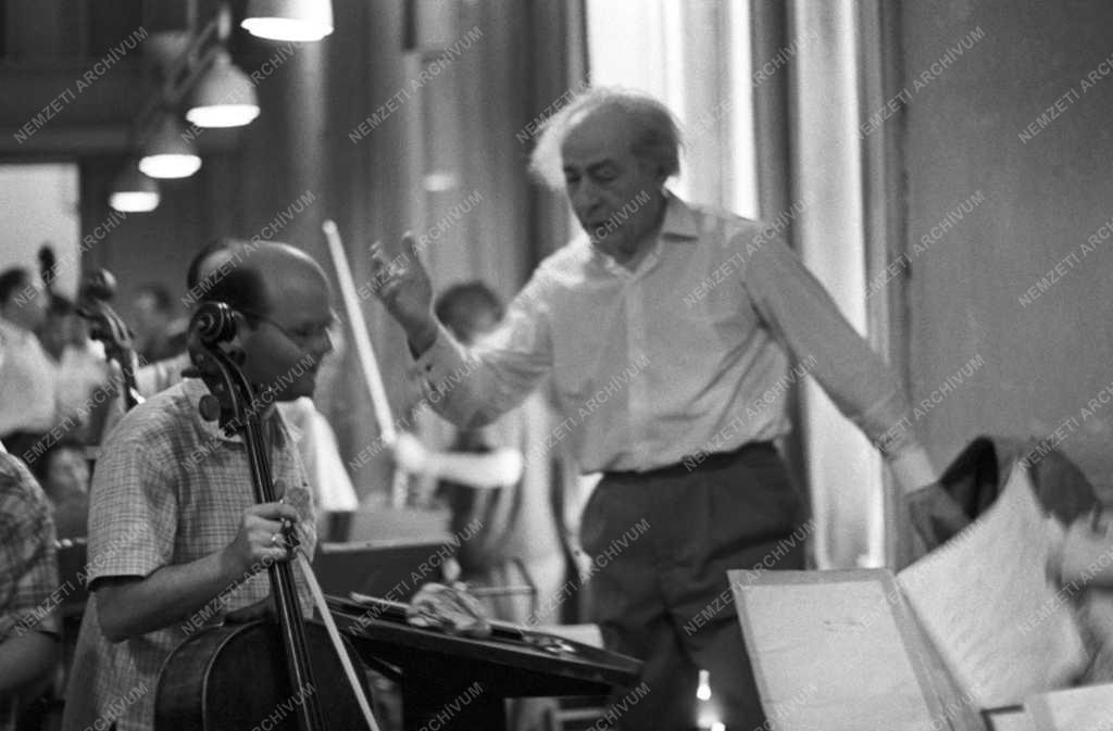 Kultúra - Szenkár Jenő karmester vendégszereplése Budapesten