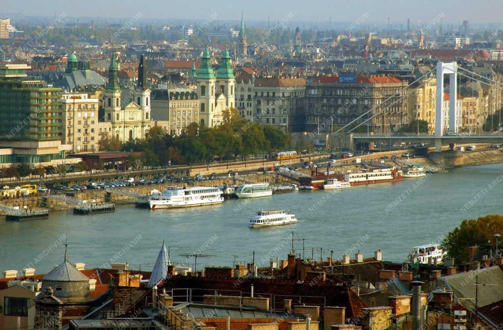 Budapest - Városkép - A belvárosi Duna-szakasz
