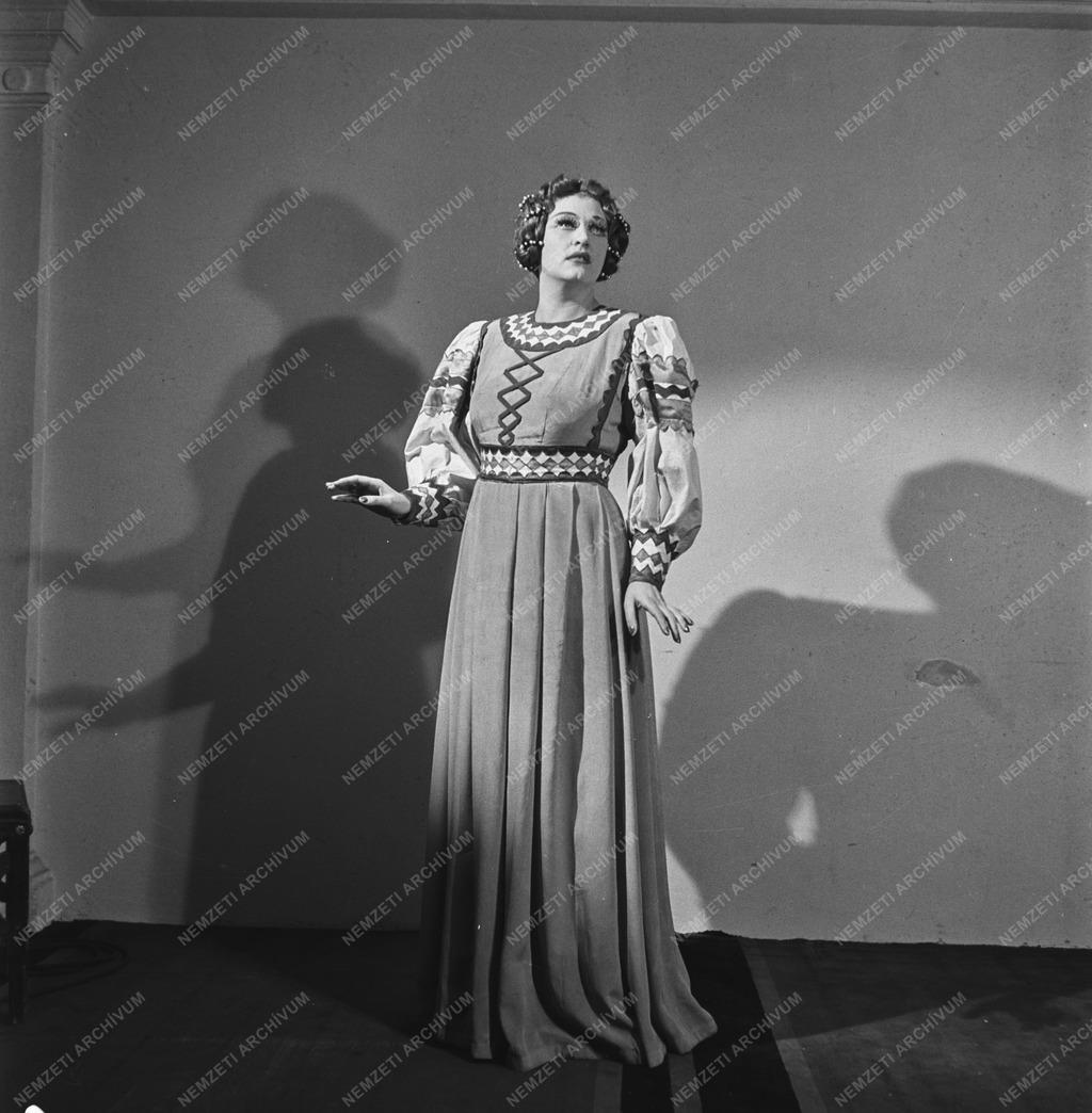 Kultúra - Bartók Béla: A kékszakállú herceg vára című operája a  Magyar Állami Operaházban