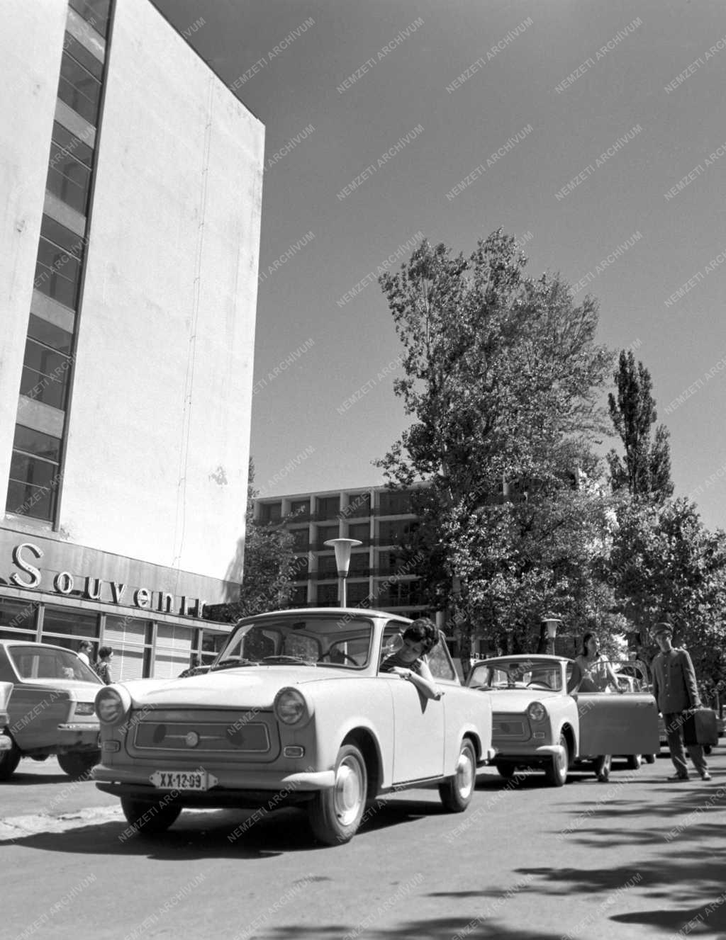Közlekedés - Trabant kölcsönzés Siófokon