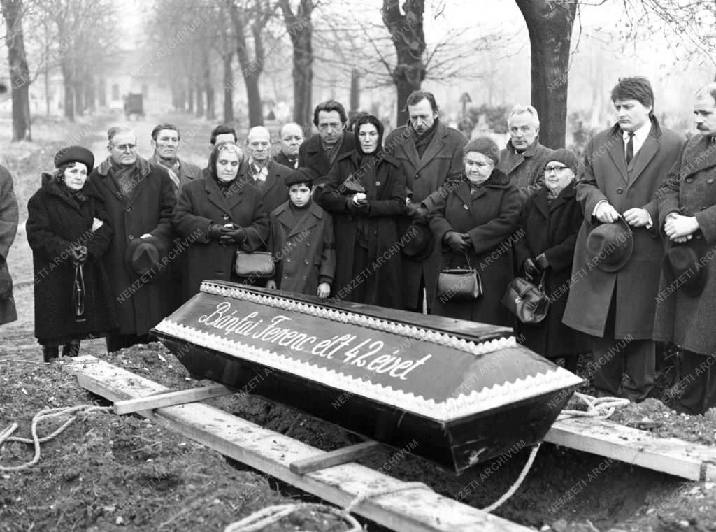 Kultúra - Film - A téglafal mögött c. tv film forgatása